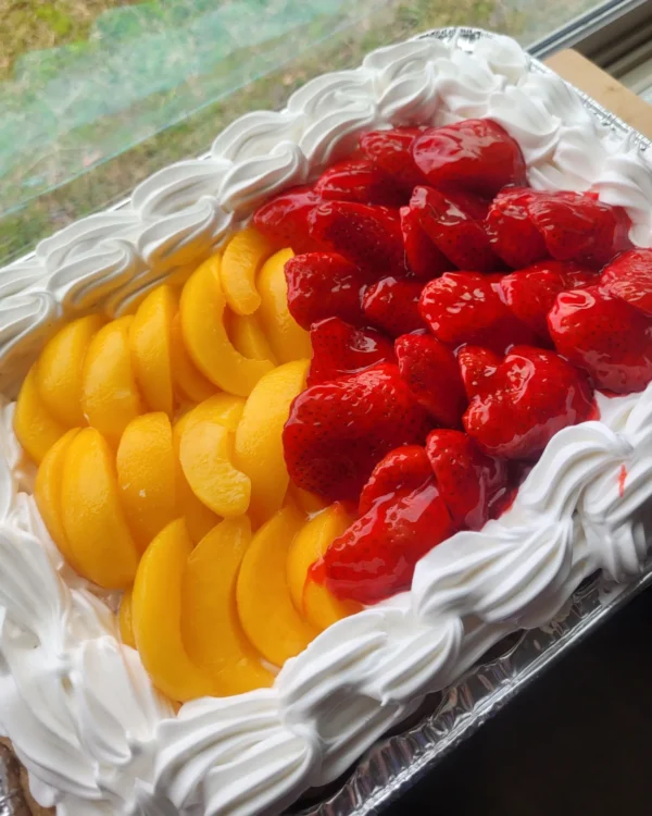 Imperial Cake with strawberry & peach decoration